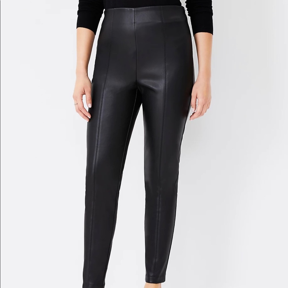 ANN TAYLOR FAUX LEATHER SEAMED SIDE ZIP LEGGING